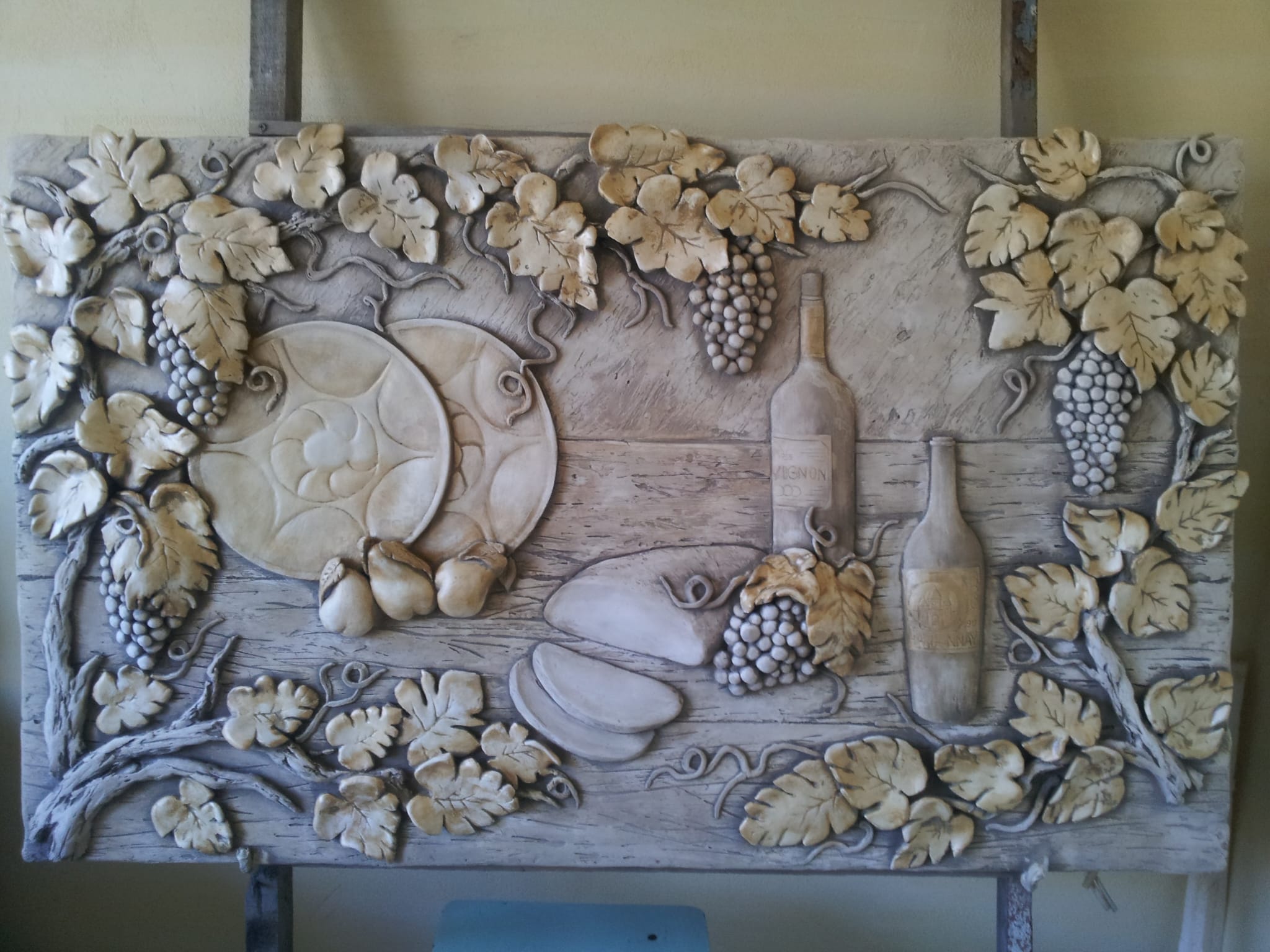 Panel z reliefem
